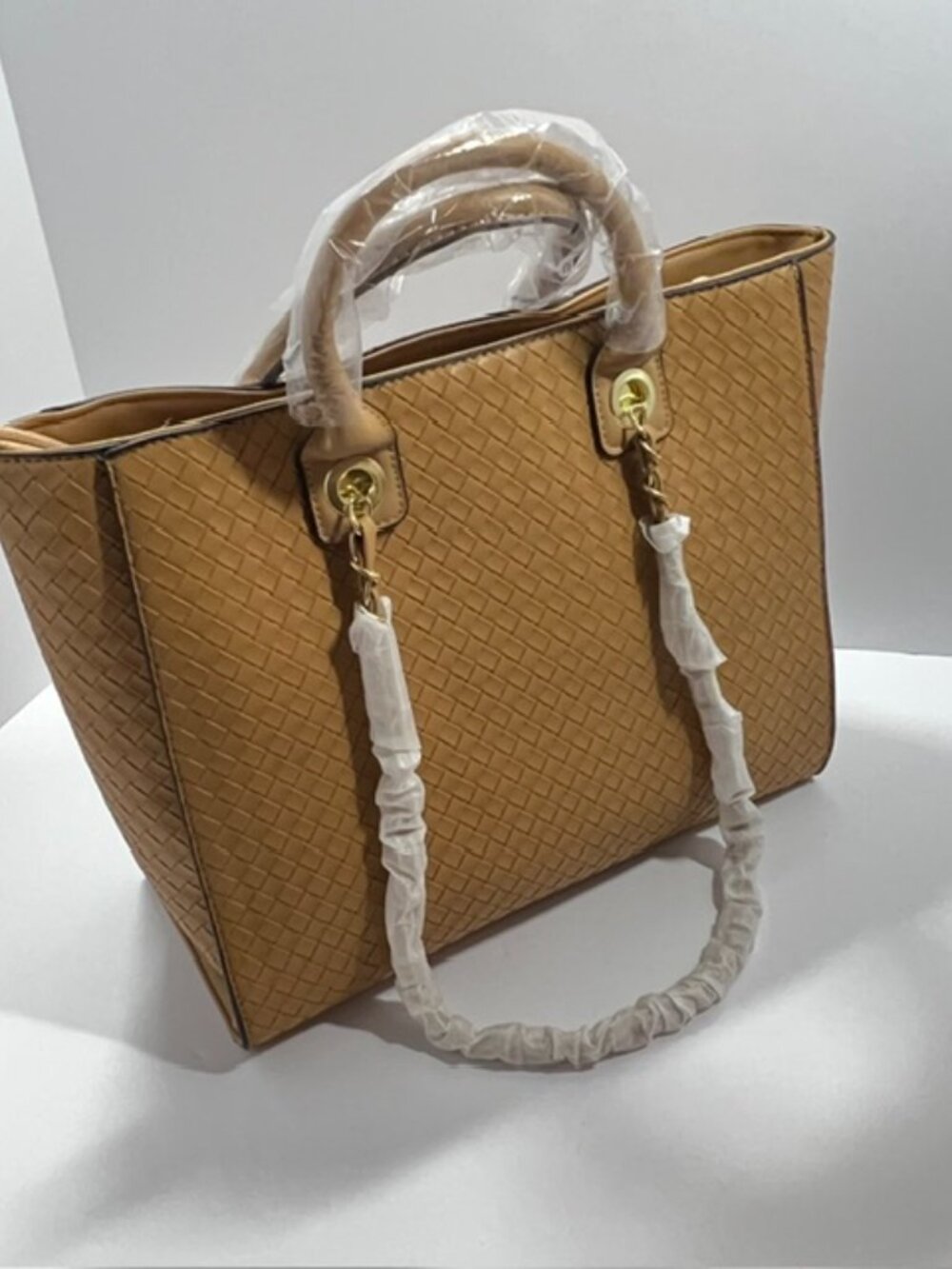 VERA NEW YORK ALICE WOVEN SATCHEL NWT LATTE - Picture 4 of 8